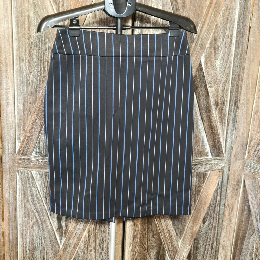 New York & Company Stretch Pinstripe Pencil Skirt Black Blue Womens Medium‎